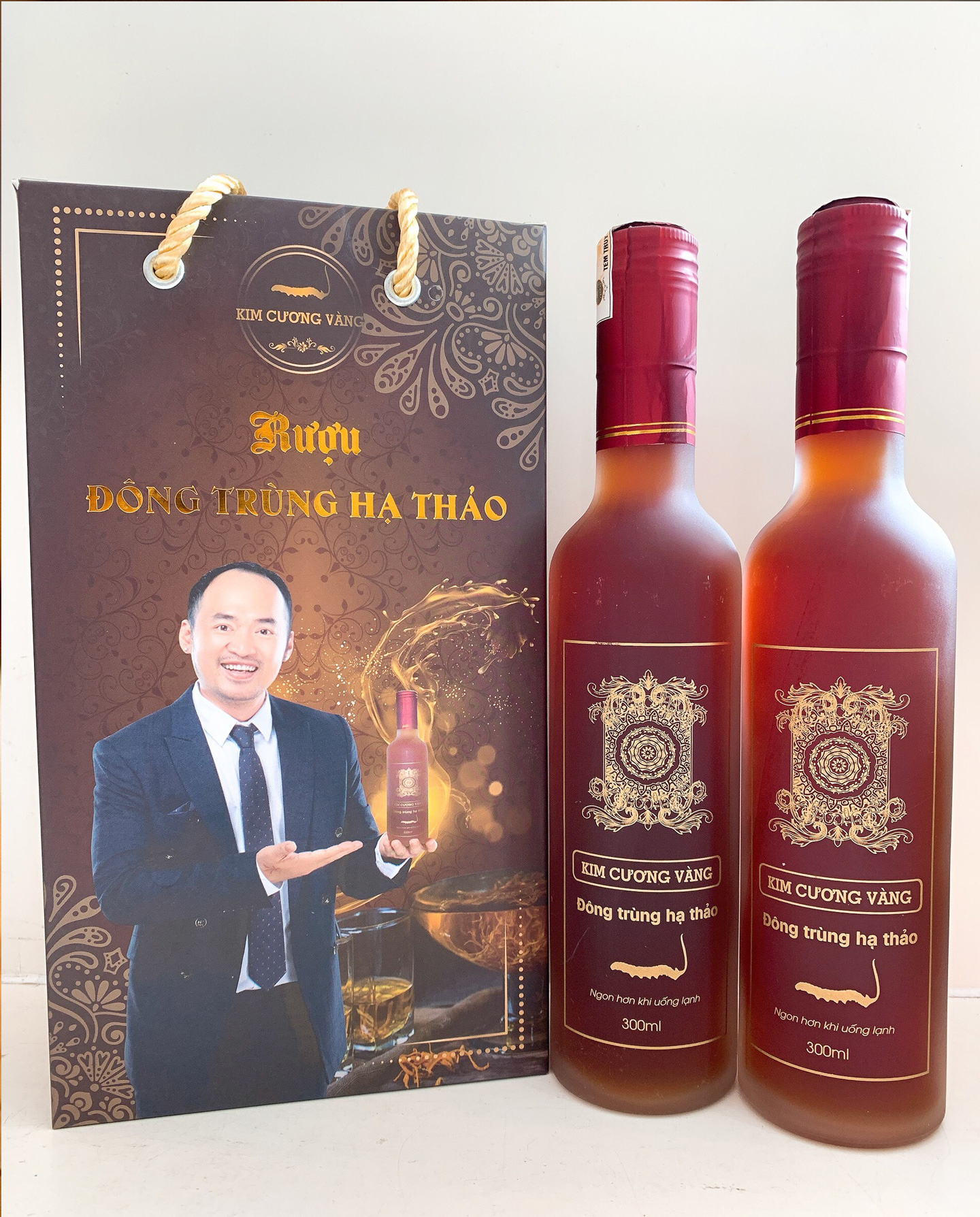 rượu đông trùng hạ thảokim cương vàng  loại 300 ml