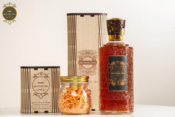 Combo: 1 Rượu Đông Trùng Hạ Thảo + 1 Đông Trùng Hạ Thảo khô